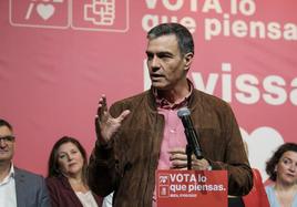 El presidente de Gobierno, Pedro Sánchez, participa este miércoles en un mitin del PSOE en la ciudad de Ibiza.