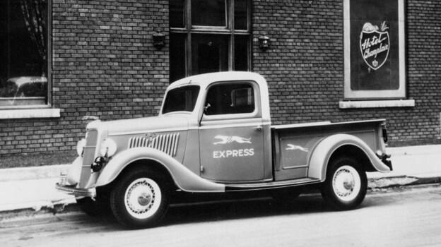 El 50 de 1935, contó con un motor V8