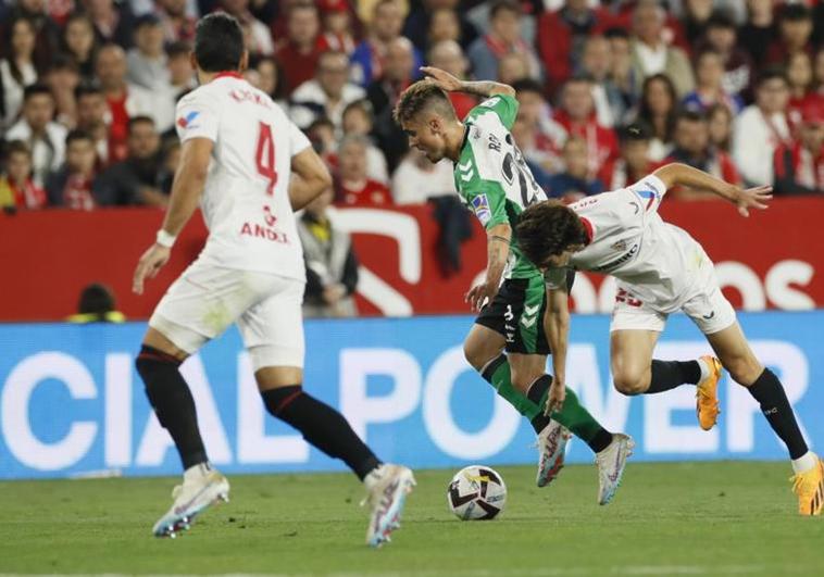 Sevilla y Betis se quedan a cero en un descafeinado derbi sevillano