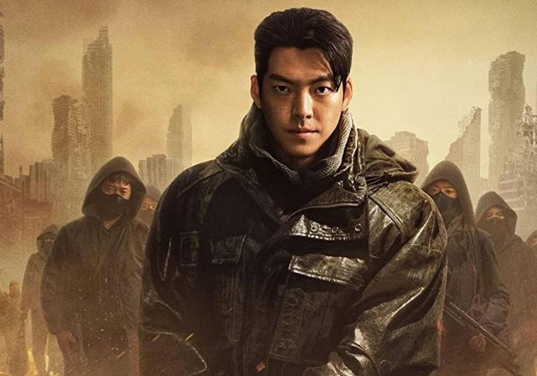 Crítica de 'El caballero negro': una distopía a caballo entre 'Mad Max' y 'Los juegos del hambre'