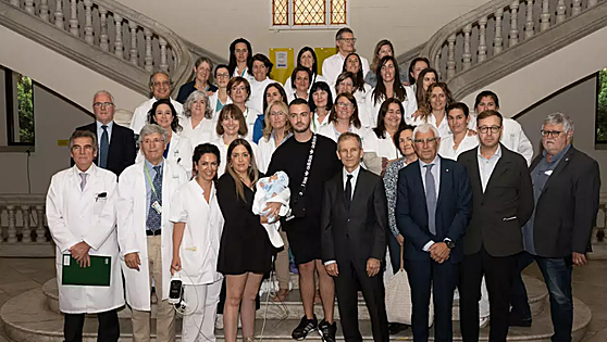 «Es un sueño», dice la madre del primer bebé nacido en España tras un trasplante de útero