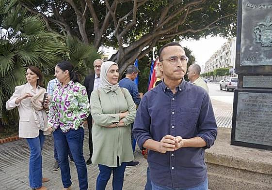 El consejero destituido ayer en Melilla, tras quedar en libertad tras su detención policial