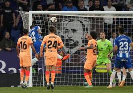 El Espanyol tira de corazón y descabalga al Atlético del segundo puesto