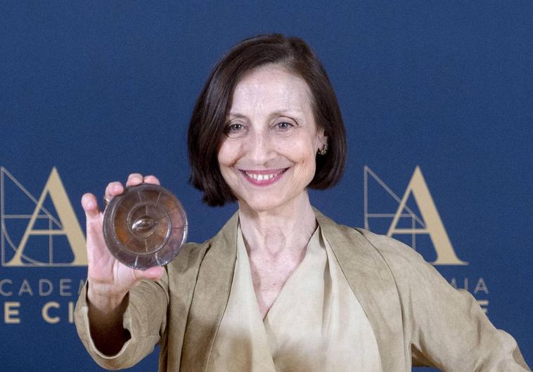 Carme Elías, premiada por la Academia del Cine antes de que el alzhéimer le haga ir «marcha atrás»