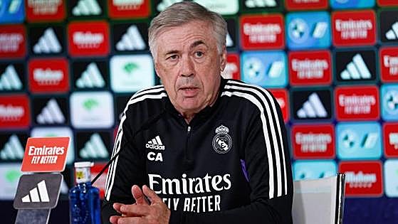 Ancelotti: «Vinicius no viaja porque no puede jugar»