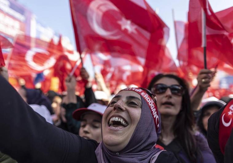 Recep Tayyip Erdogan parte como favorito en la segunda vuelta de las elecciones en Turquía.