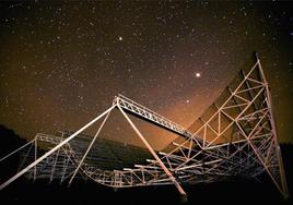 Antena del experimento Chime, en Canadá.