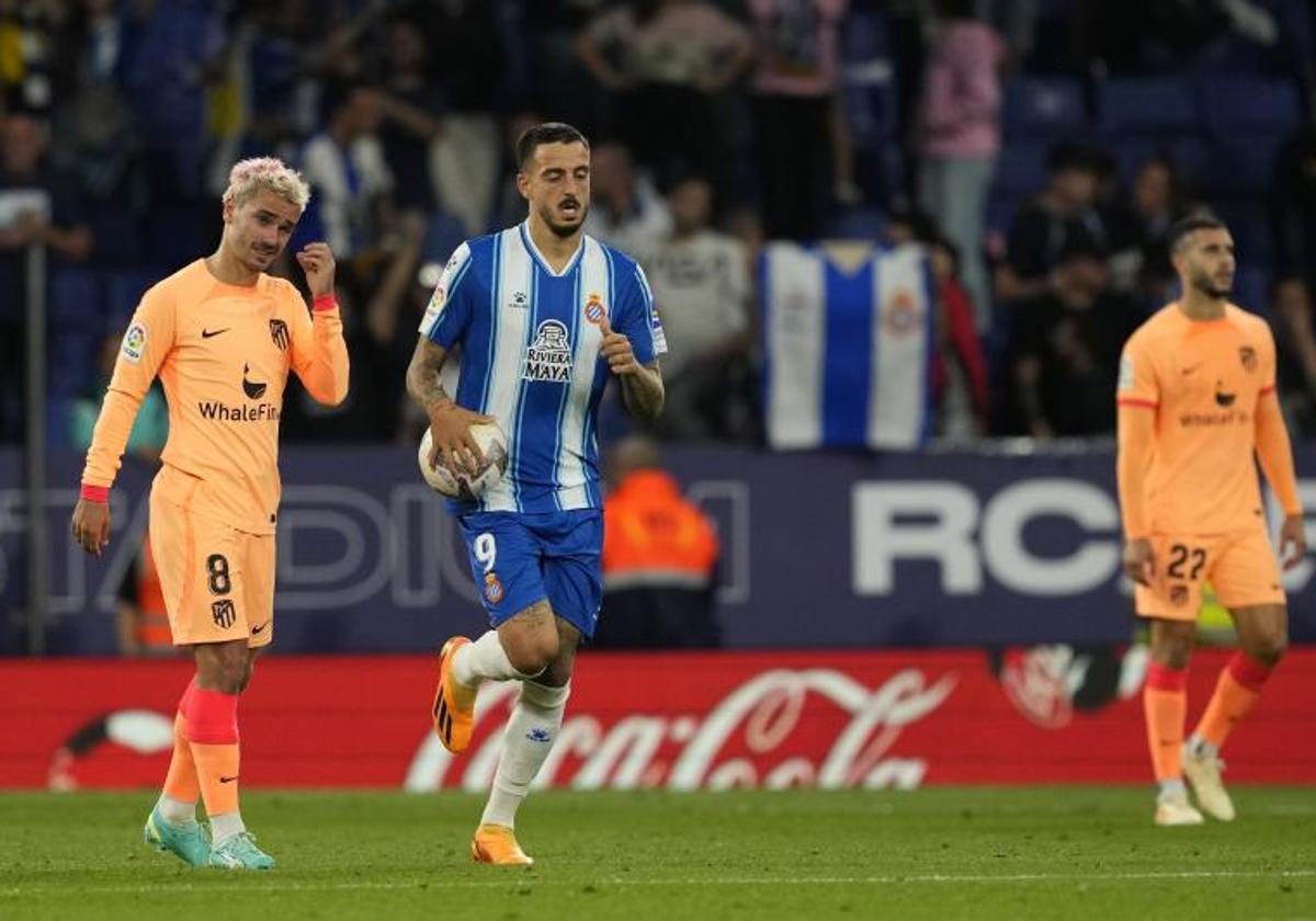 Joselu, durante el partido de Liga del Espanyol contra el Atlético en Cornellà.