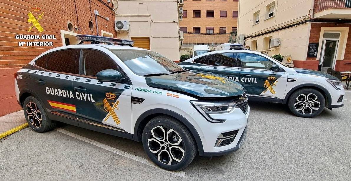 Coches en la coamndancia de la Guardia Civil de Albacete.