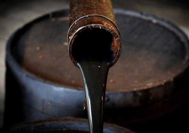 Arabia Saudí presiona a la OPEP sacando más crudo del mercado por su cuenta
