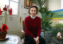 Françoise Gilot, fotografiada en 2004 en su estudio de París.