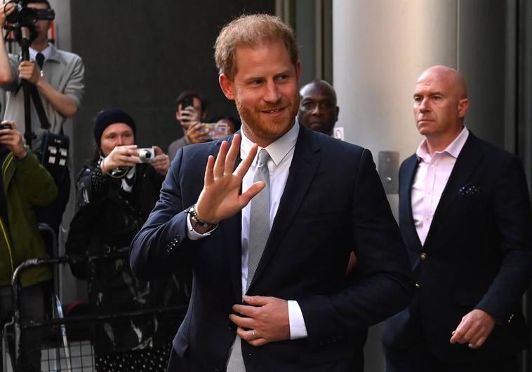 El príncipe Enrique culmina su primer asalto contra los tabloides británicos