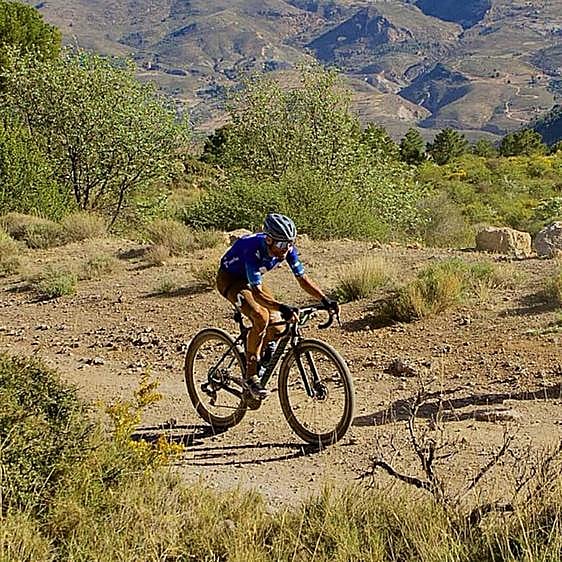 Valverde convierte el gravel en tendencia