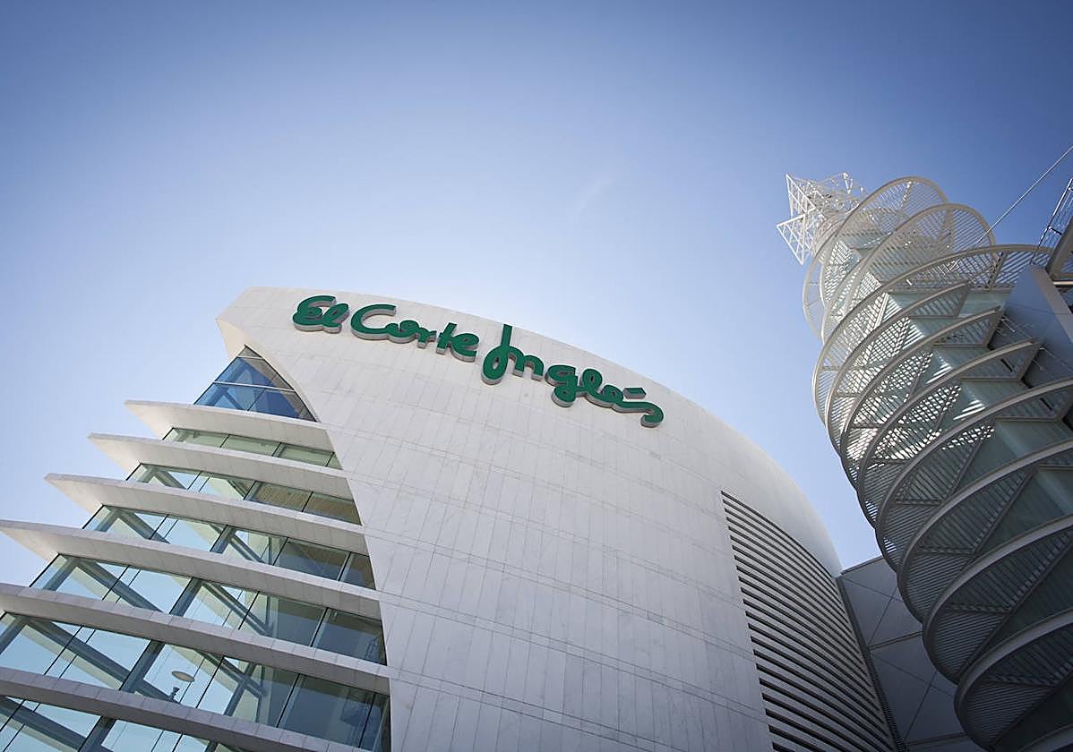 El Corte Inglés obtuvo su mayor beneficio histórico en 2022 al superar los 870 millones