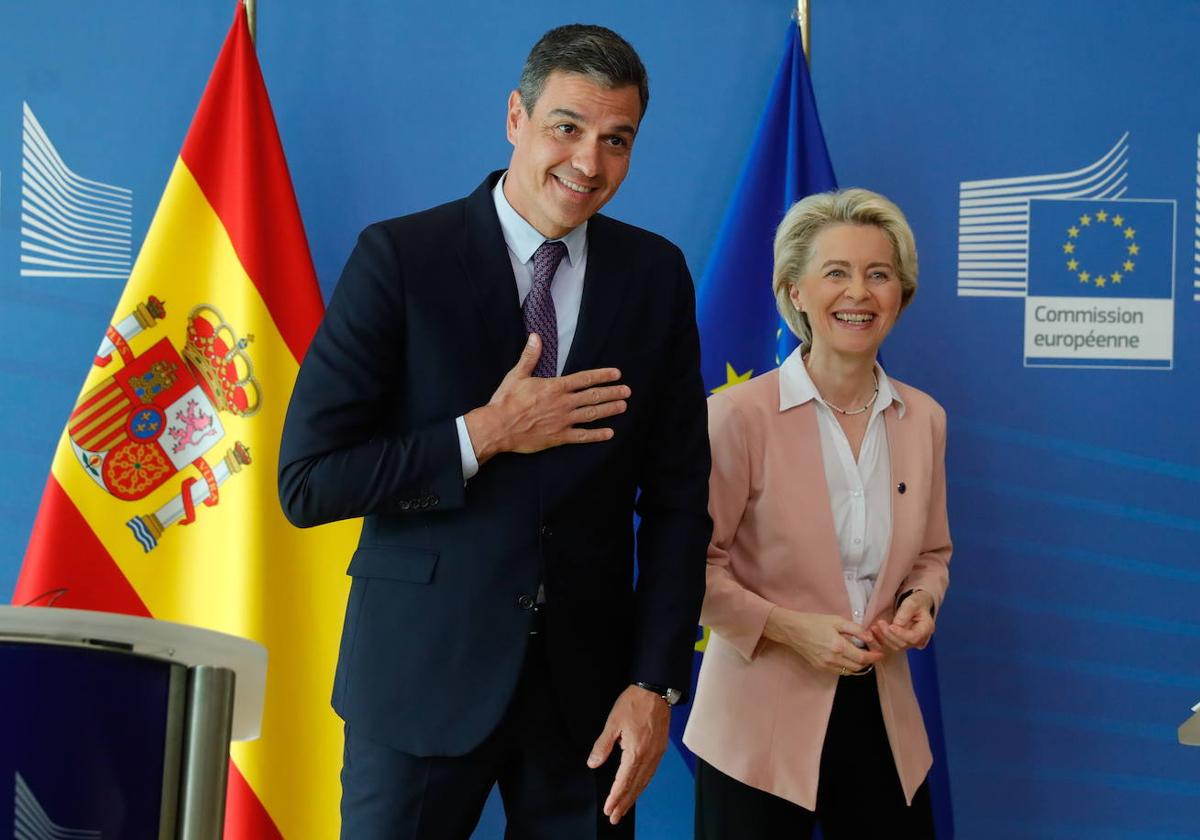 Sánchez y Von der Leyen, en un acto de la UE.