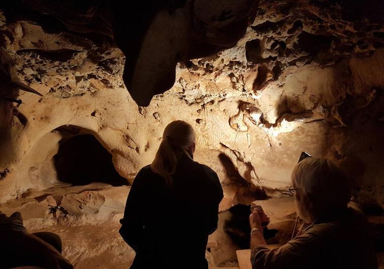 Descubren los primeros grabados «indudablemente» neandertales