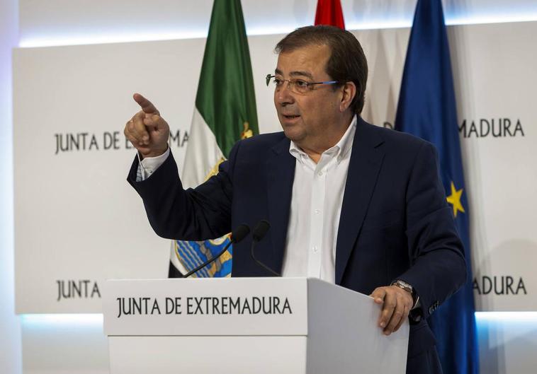 Guillermo Fernández Vara, en una rueda de prensa este miércoles.