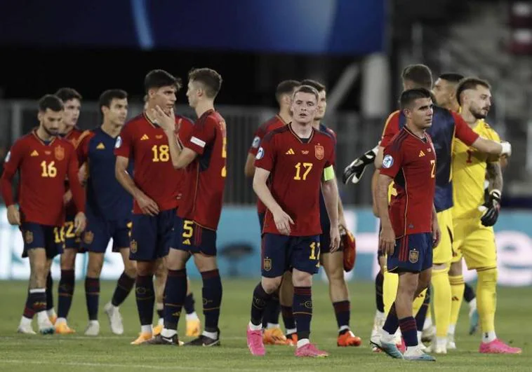 La selección española, celebrando la victoria frente a Croacia.
