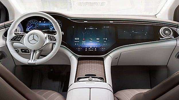 El interior destaca por su diseño «premium» y la alta tecnología