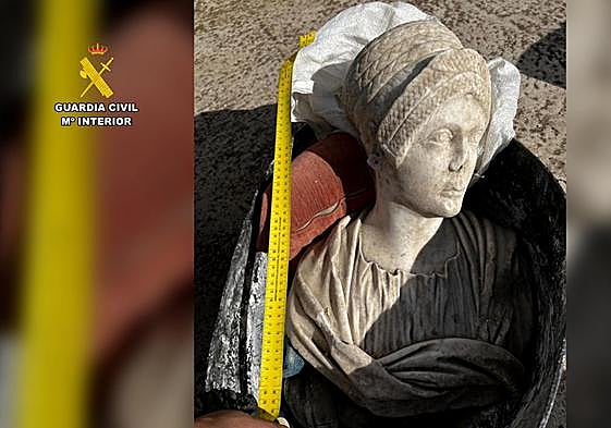 Uno de los bustos encontrados por la Guardia Civil.
