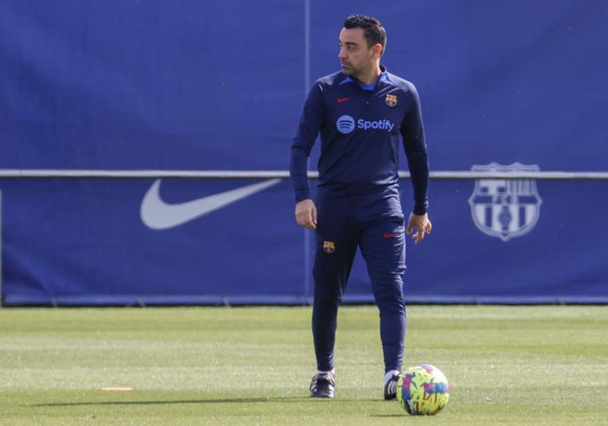 Xavi Hernández, durante un entrenamiento con el Barcelona.