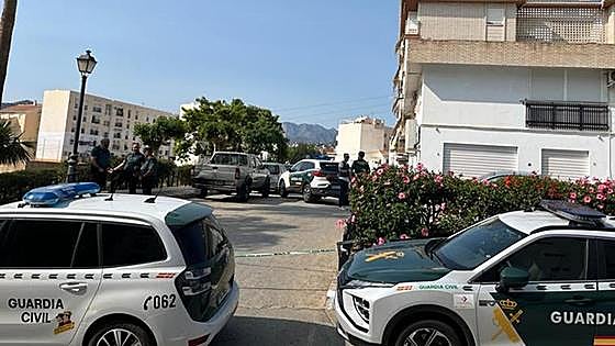 El militar siguió a su exmujer e intentó meterla a la fuerza en su coche antes de dispararle en Málaga