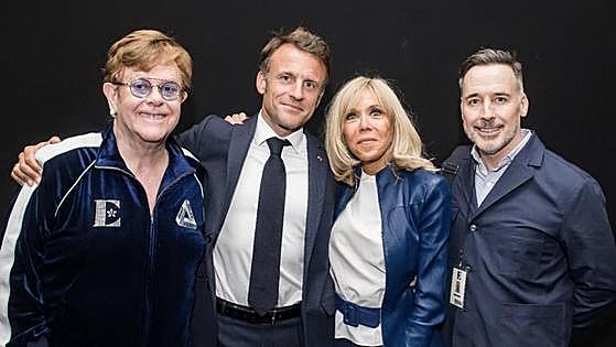 Macron, en el concierto de Elton John durante la segunda noche de disturbios en Francia