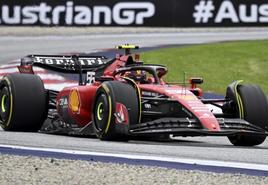 Carlos Sainz, al volante de su Ferrari durante el Gran Premio de Austria.