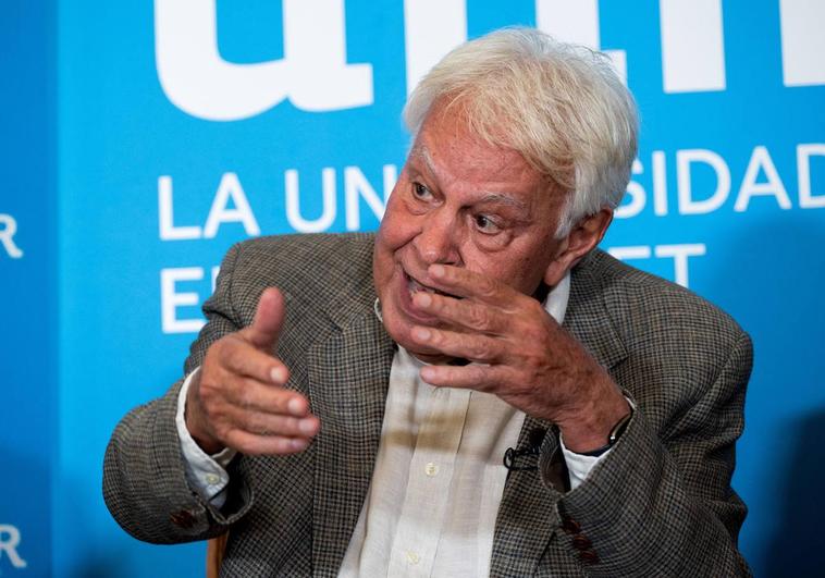 El expresidente Felipe González ha participado en la presentación del monográfico de «Nueva Revista» organizado por UNIR