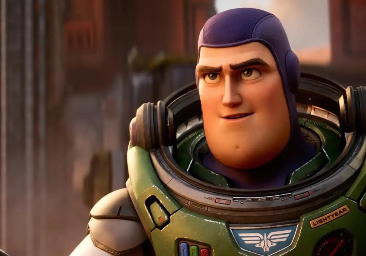 Fotograma de 'Lightyear', película que se ha caído de la cartelera de Santa Cruz de Bezama (Cantabria).