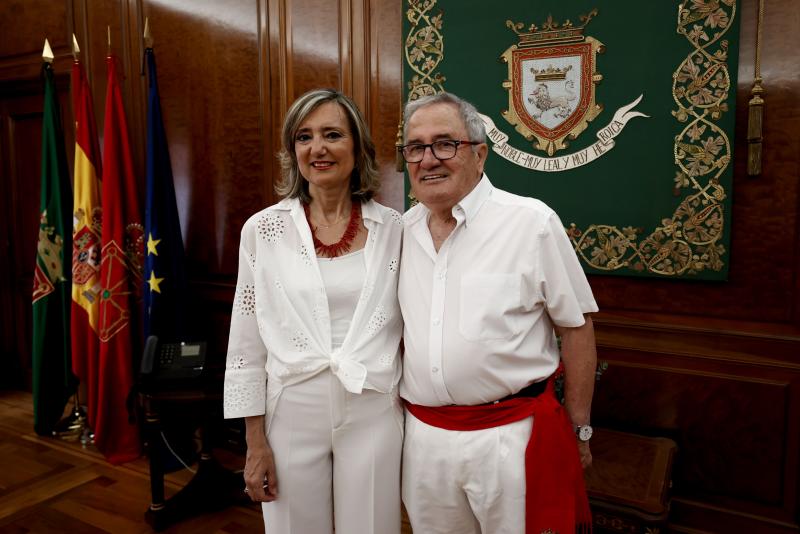 La alcaldesa de Pamplona, Cristina Ibarrola, y el presidente de Osasuna, Luis Sabalza.