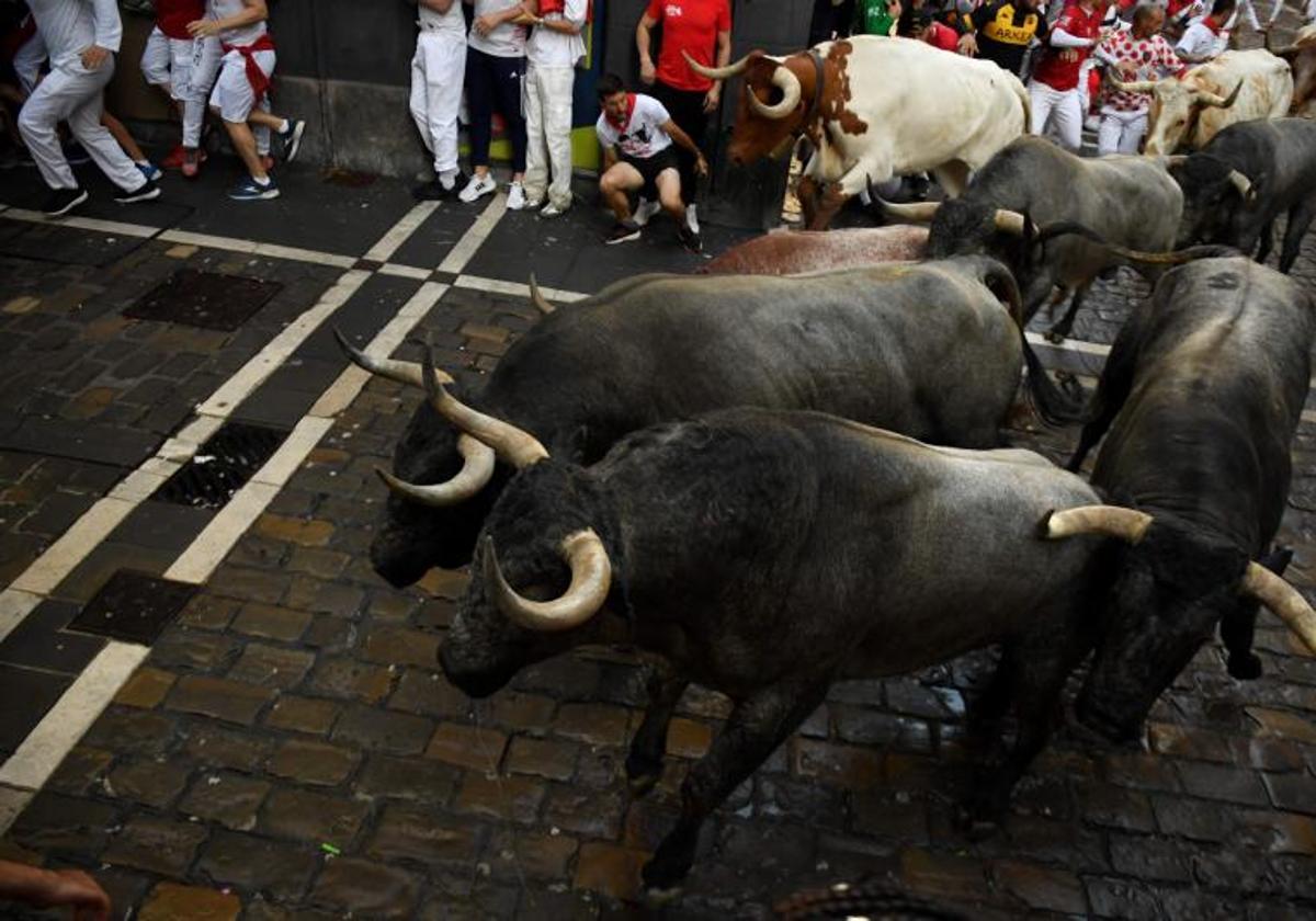 El segundo encierro de San Fermín, en imágenes