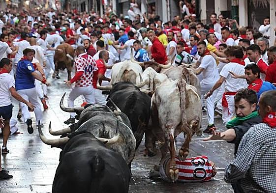 El tercer encierro de San Fermín, en imágenes