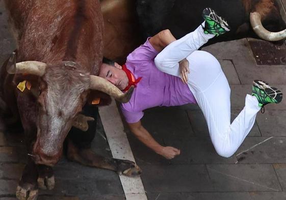 Las estadísticas dicen que nunca dejan corneados en lunes.