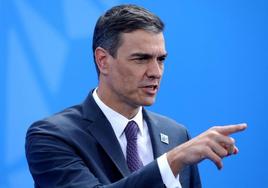 Pedro Sánchez interviene ante los medios antes de participar en la Cumbre de la OTAN en Vilna, (Lituania).