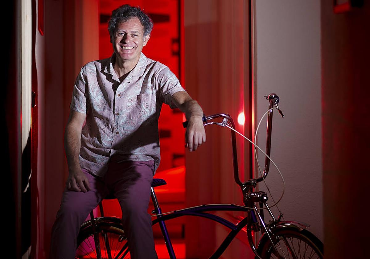 José Luis Moro, en las oficinas de Pingüino Torreblanca.