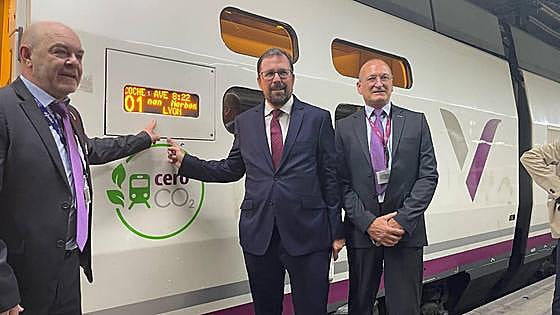Renfe estrena su primer AVE a Francia desde Barcelona