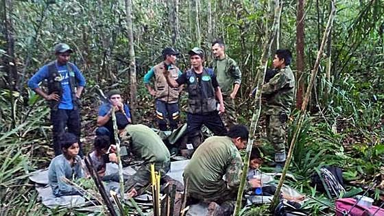 Los cuatro niños rescatados de la selva de Colombia salen del hospital: «Están muy bien»