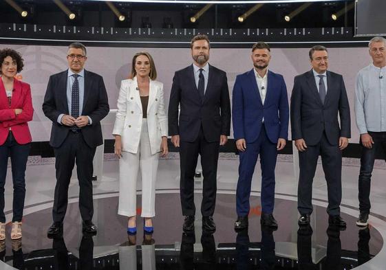 Los portavoces parlamentarios de los siete partidos que participaron en el último debate televisivo.