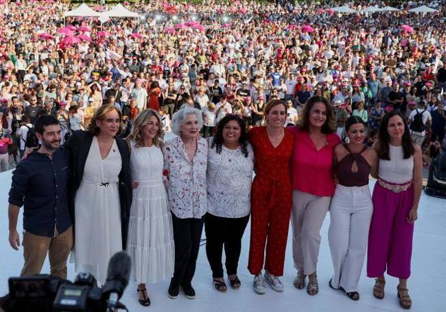 Participantes en el acto de cierre de campaña de Sumar en Madrid.