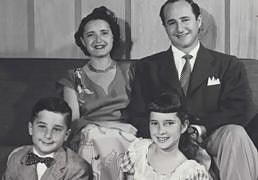 La oscura historia de Barbie y Ken Handler, los hermanos que inspiraron las muñecas más famosas del mundo