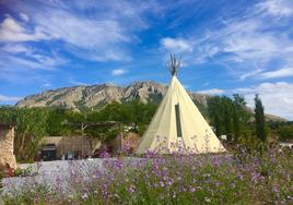 Casa Bella Teepees: dormir como los sioux con vistas a un lago