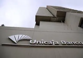 Sede de Unicaja Banco en la Avenida de Andalucía de Málaga.