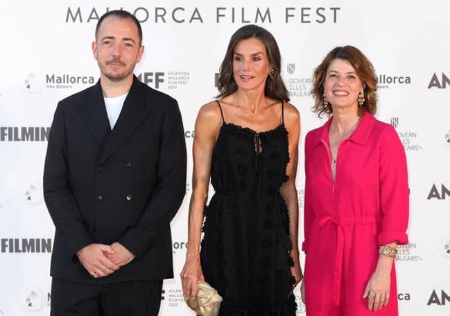 Jaume Ripoll, la reina Letizia y la actriz Irene Jacob en el Atlántida Film Fest de Palma de Mallorca.