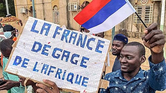 África, antifrancesa