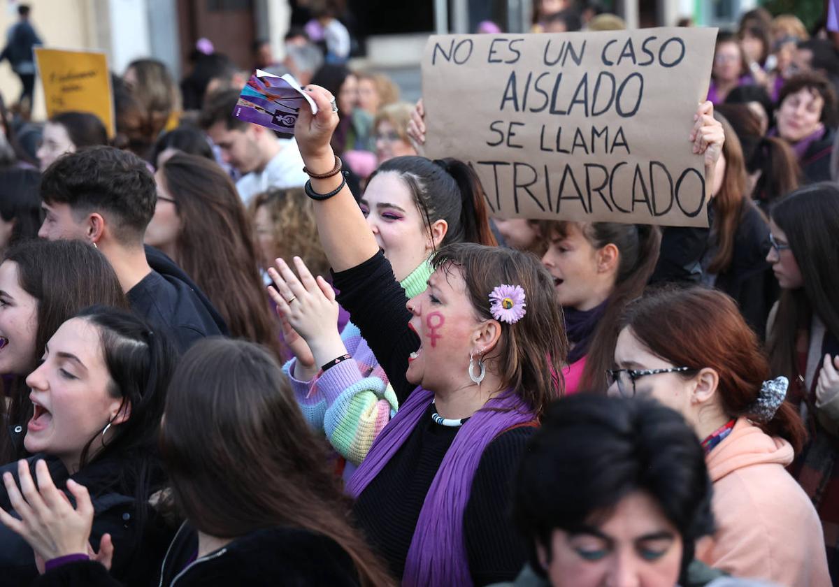 Una manifestación contra la violencia machista en Sevilla
