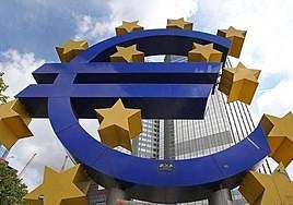 El euríbor da un ligero respiro y apunta a su primera caída mensual en año y medio