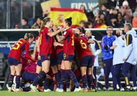 Las jugadoras españolas celebran la victoria contra Suecia.