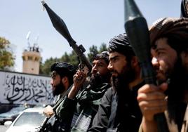 Talibanes celebran en Kabul el segundo aniversario de su regreso al poder.