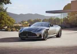 Aston Martin DB12 Volante